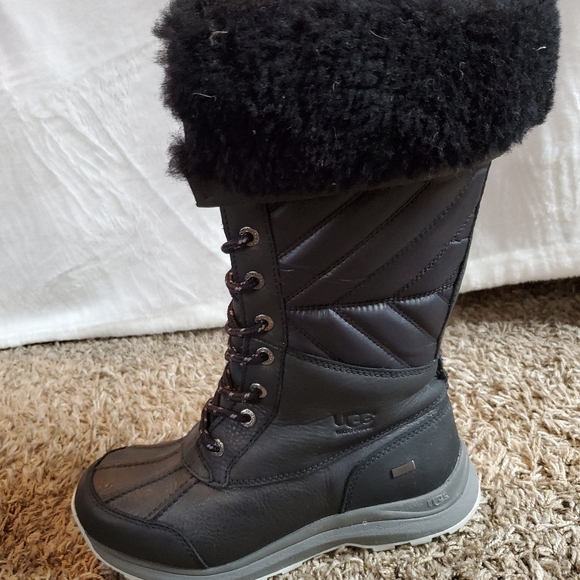 Boots - Picture 5 of 9